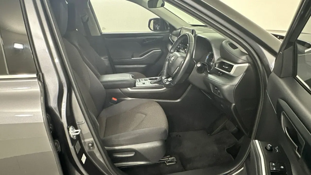 2021 Toyota Kluger Gallery Image 16