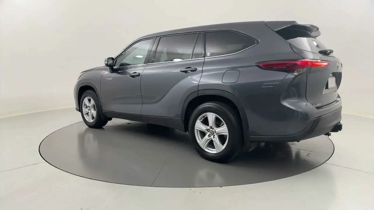 2021 Toyota Kluger Gallery Image 3