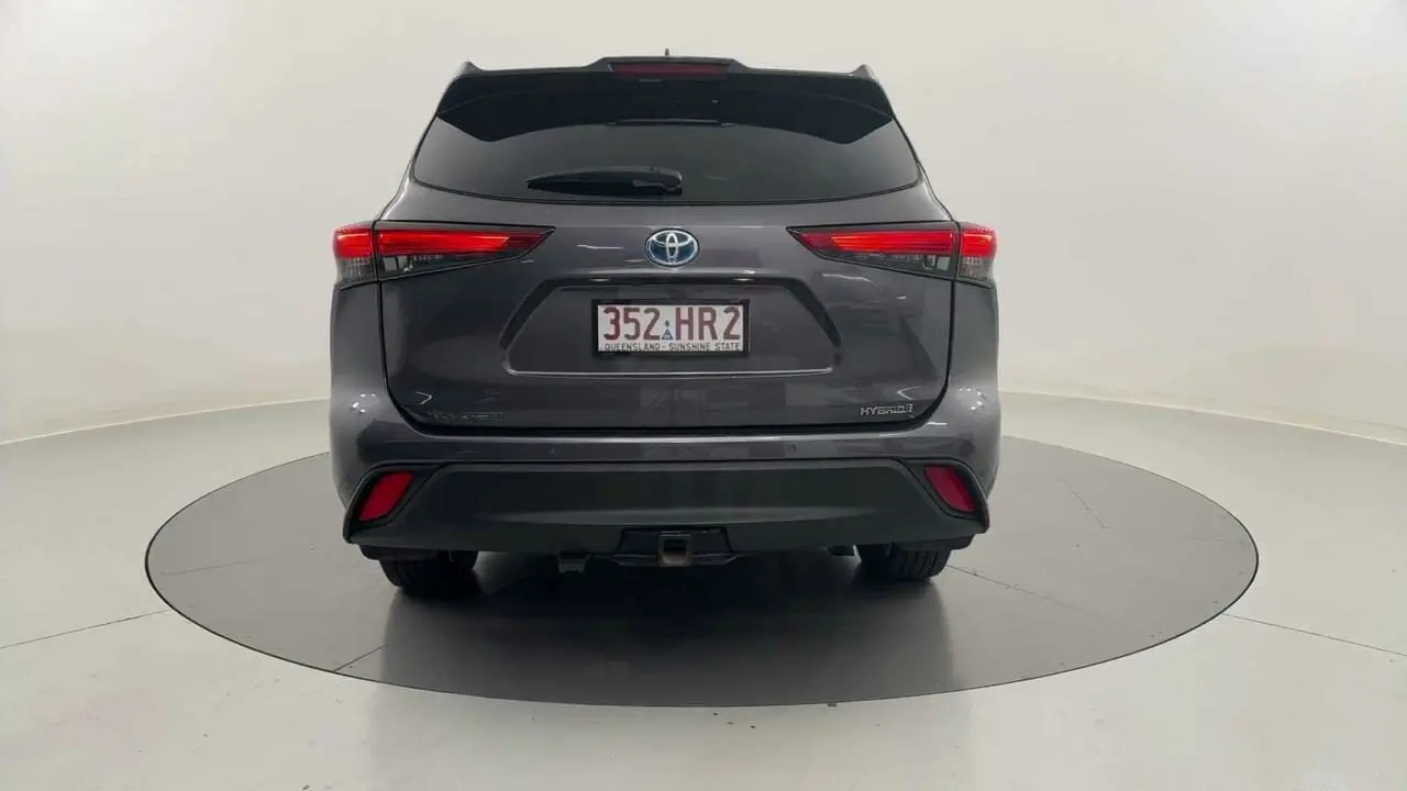 2021 Toyota Kluger Gallery Image 4