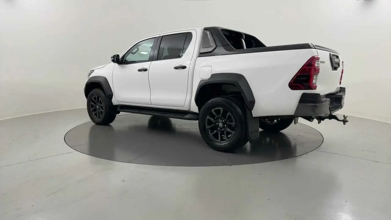 2024 Toyota Hilux Gallery Image 3