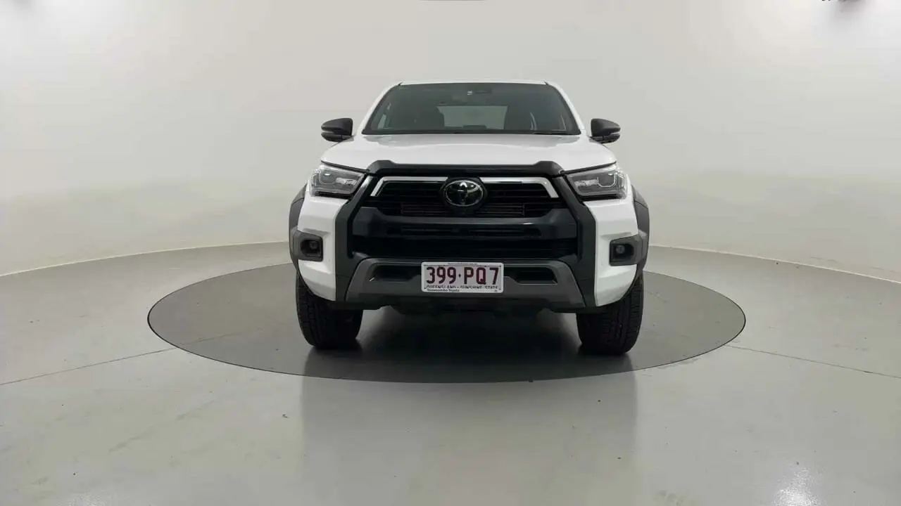 2024 Toyota Hilux Gallery Image 8