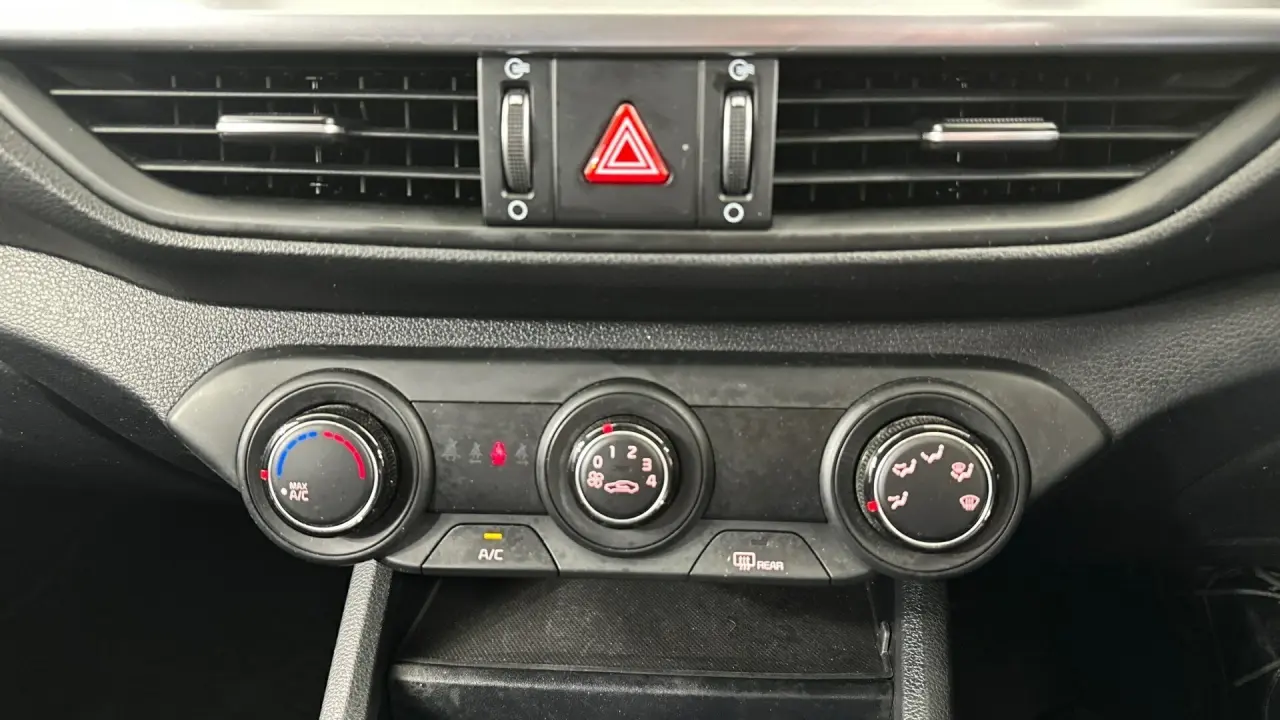 2022 Kia Cerato Gallery Image 18