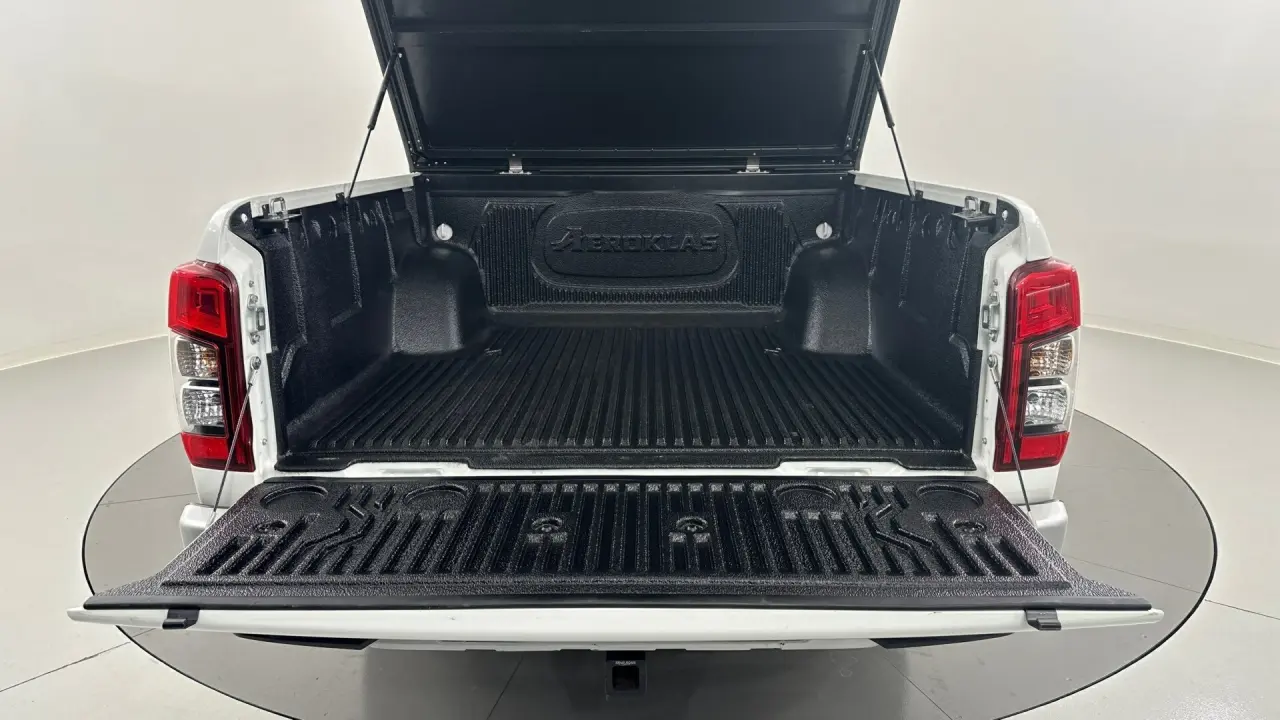 2022 Mitsubishi Triton Gallery Image 12