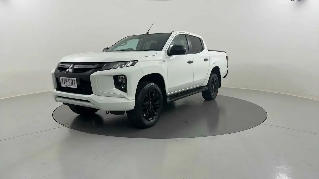 2022 Mitsubishi Triton Gallery Image 15