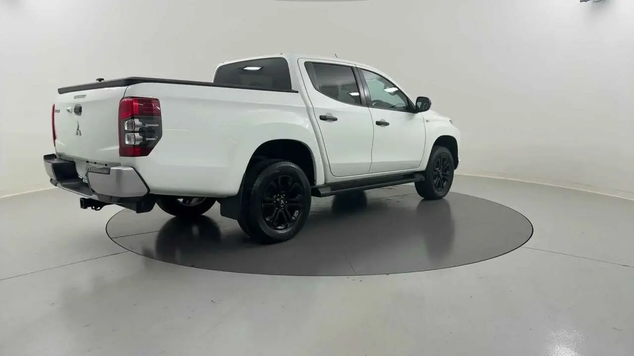 2022 Mitsubishi Triton Gallery Image 19