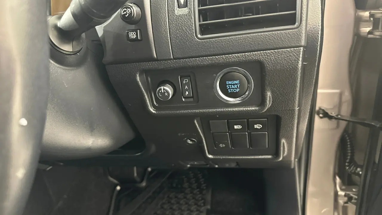 2021 Toyota Landcruiser Prado Gallery Image 14