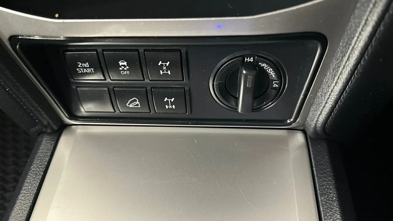 2021 Toyota Landcruiser Prado Gallery Image 15