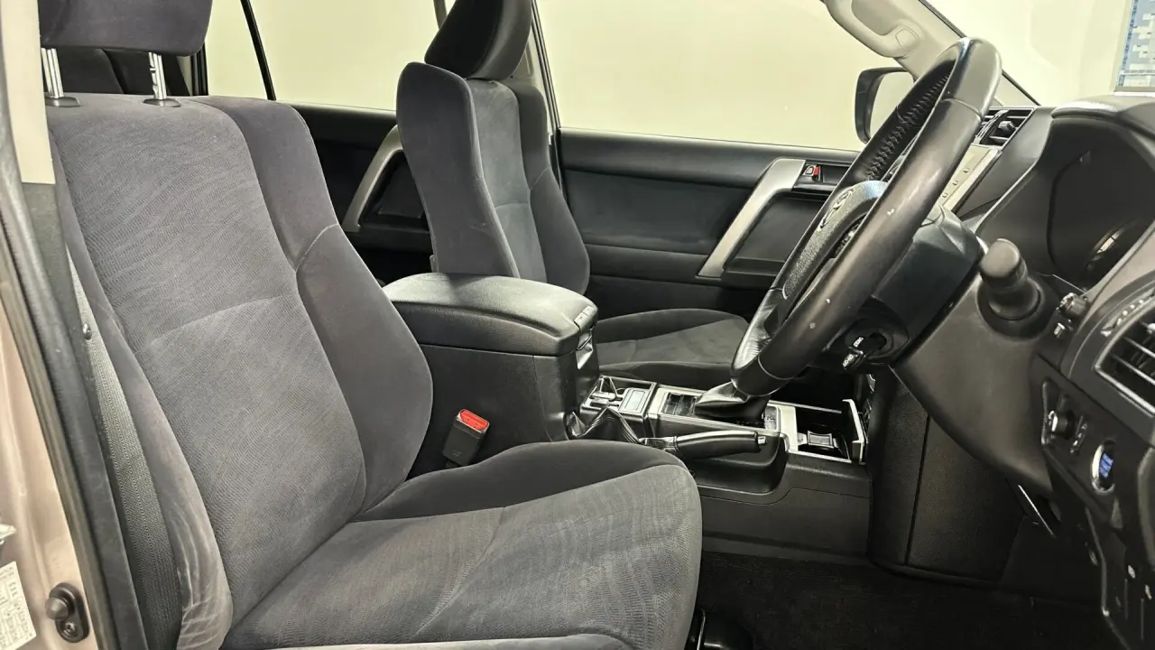 2021 Toyota Landcruiser Prado Gallery Image 19