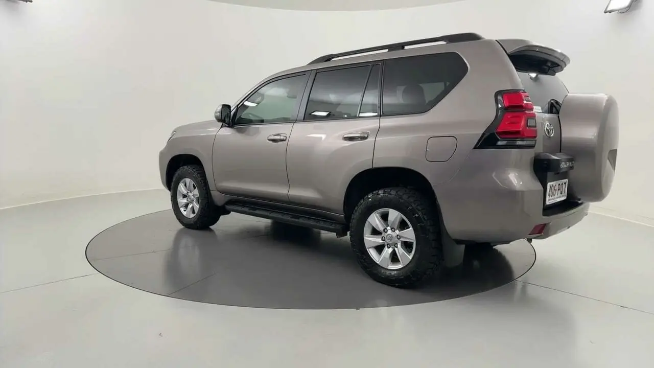 2021 Toyota Landcruiser Prado Gallery Image 3