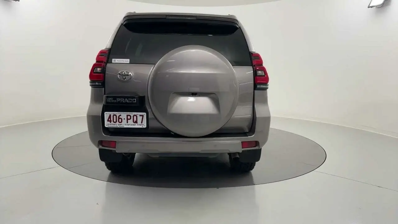 2021 Toyota Landcruiser Prado Gallery Image 4