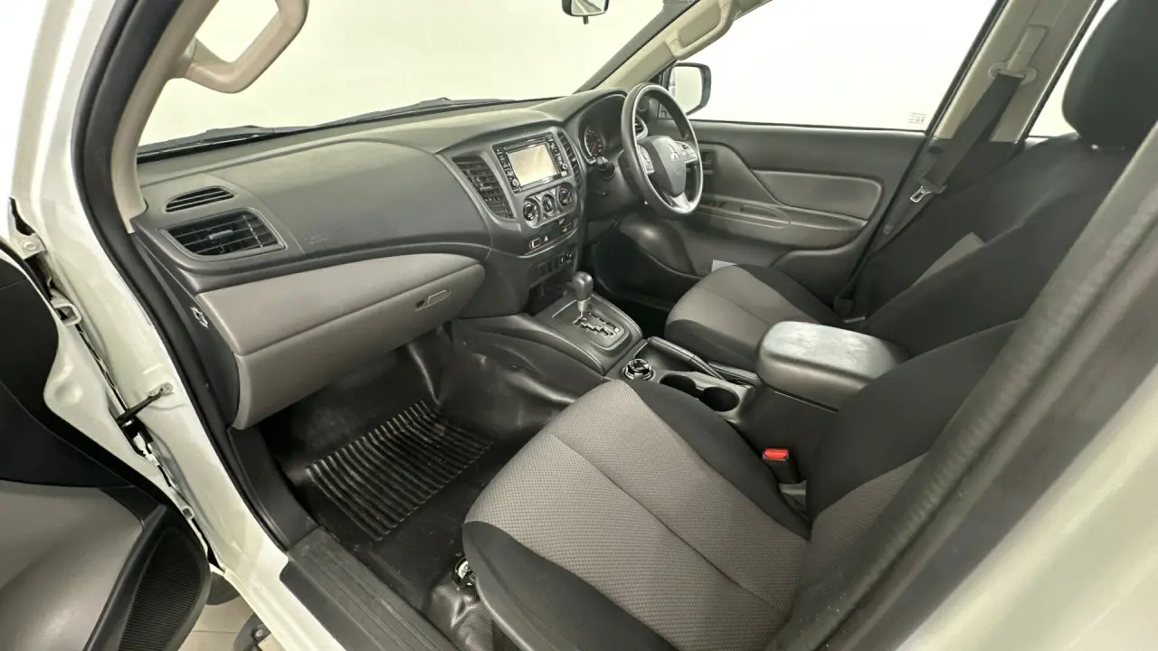 2018 Mitsubishi Triton Gallery Image 16