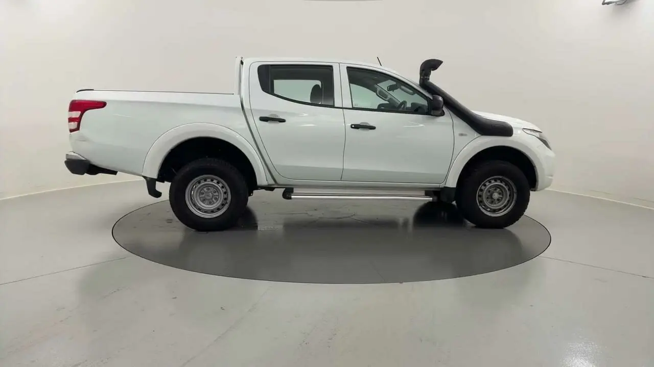 2018 Mitsubishi Triton Gallery Image 6