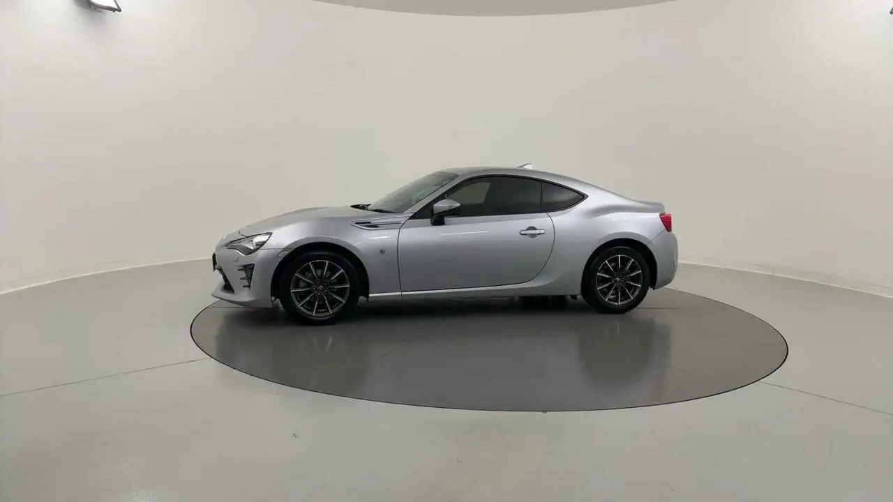 2017 Toyota 86 Gallery Image 2