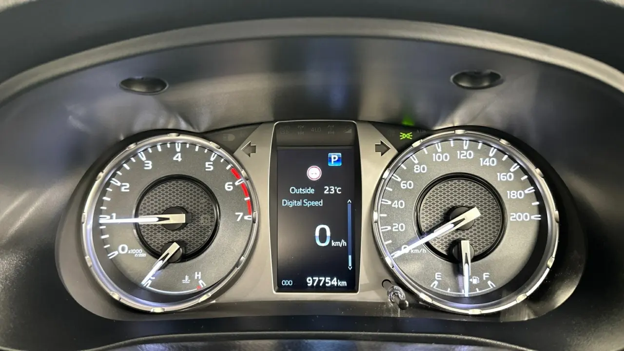 2023 Toyota Hilux Gallery Image 9