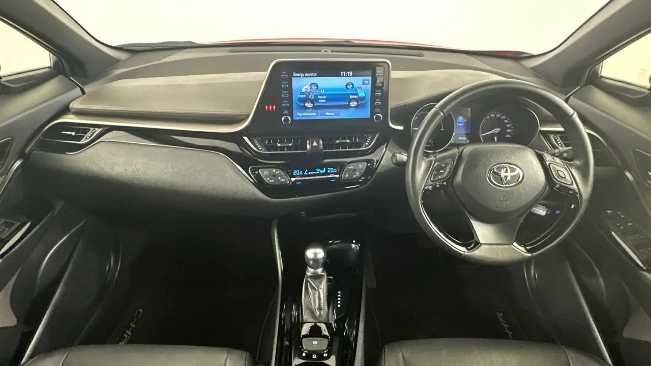 2020 Toyota C-HR Gallery Image 13