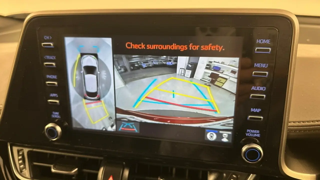 2020 Toyota C-HR Gallery Image 18