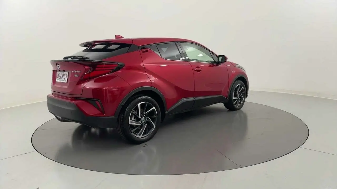 2020 Toyota C-HR Gallery Image 5