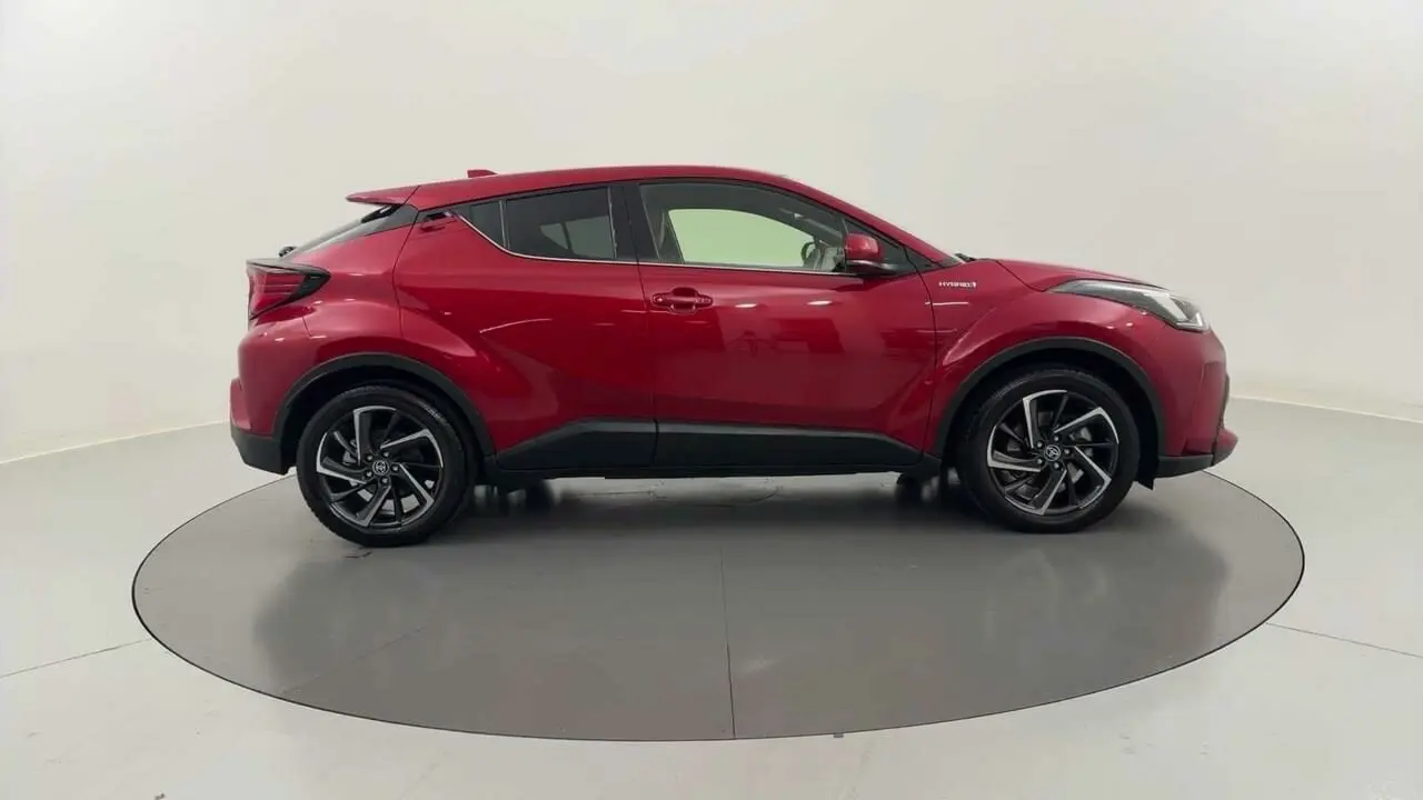 2020 Toyota C-HR Gallery Image 6