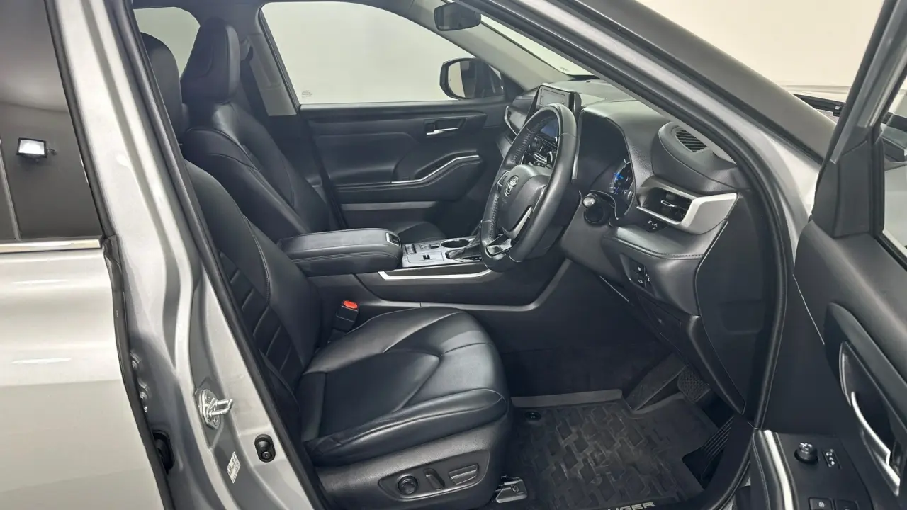 2022 Toyota Kluger Gallery Image 12