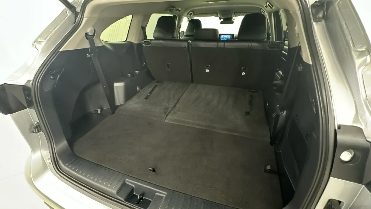 2022 Toyota Kluger Gallery Image 21