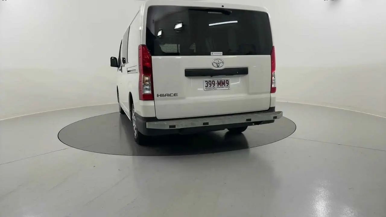 2025 Toyota HiAce Gallery Image 4