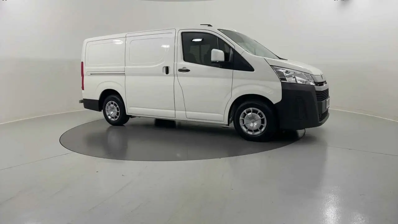 2025 Toyota HiAce Gallery Image 7