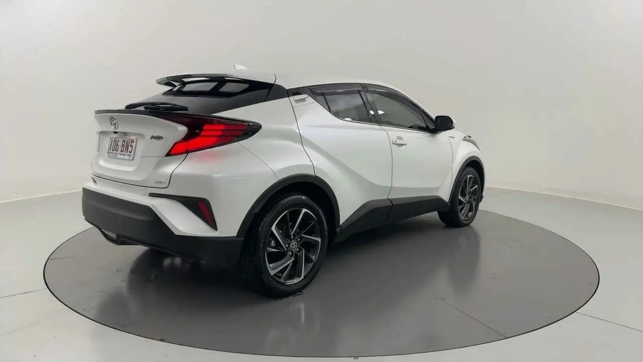 2021 Toyota C-HR Gallery Image 5