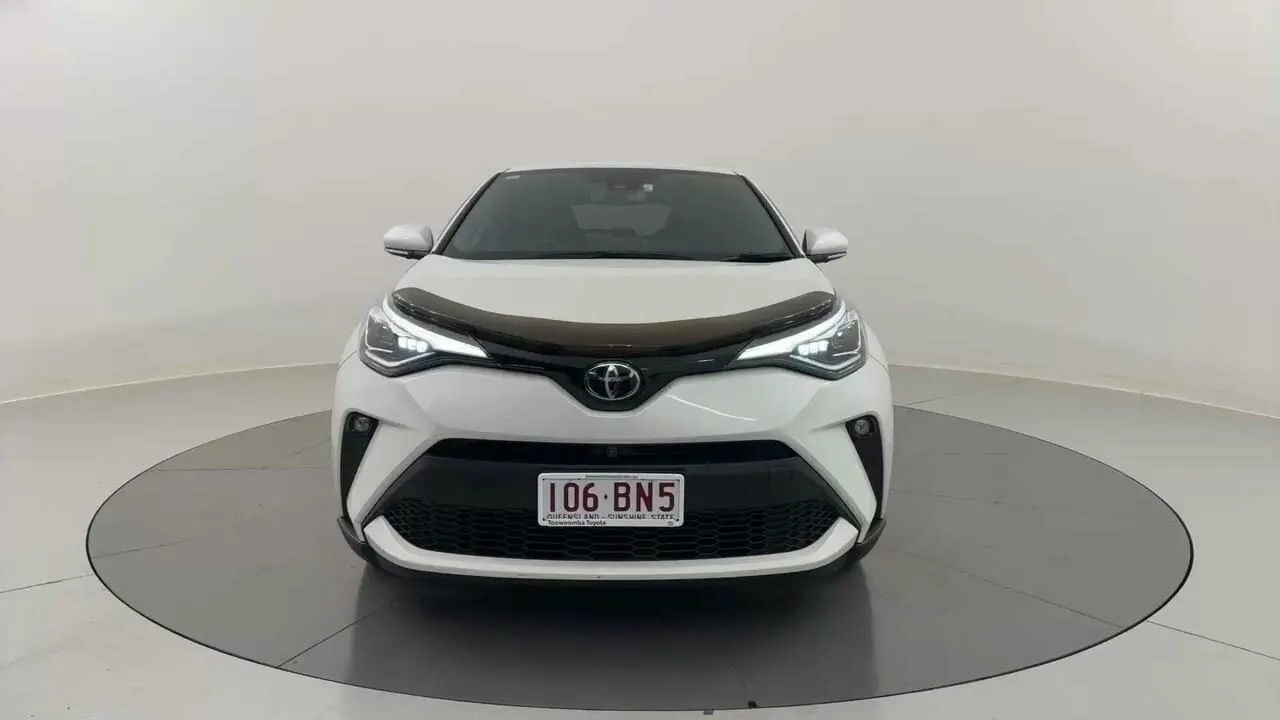 2021 Toyota C-HR Gallery Image 8