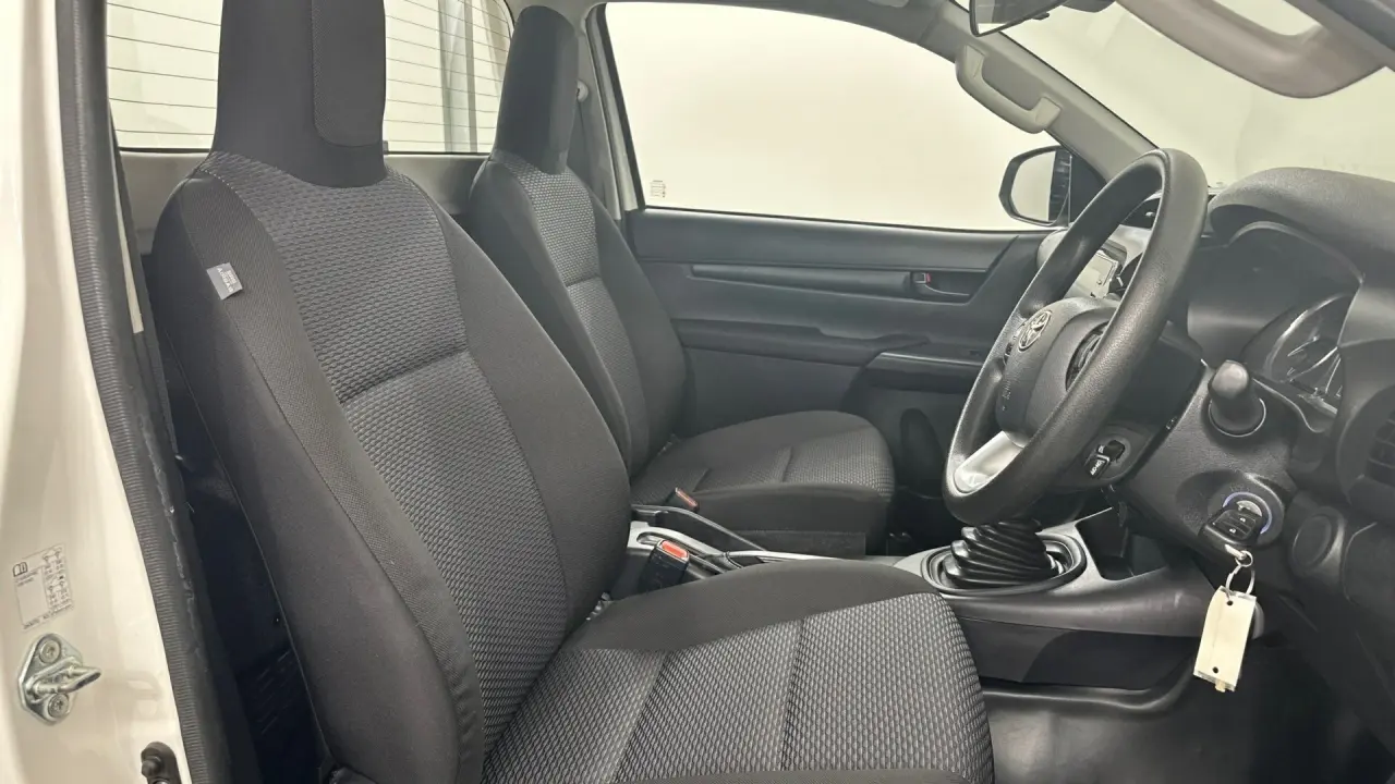 2021 Toyota Hilux Gallery Image 13