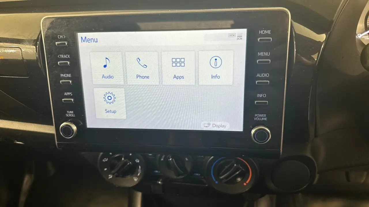 2021 Toyota Hilux Gallery Image 22