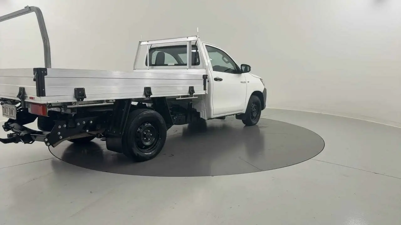 2021 Toyota Hilux Gallery Image 5