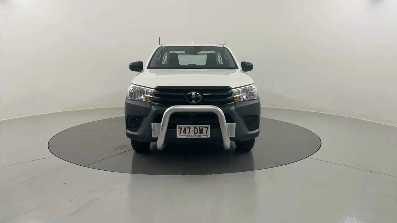2021 Toyota Hilux Gallery Image 8