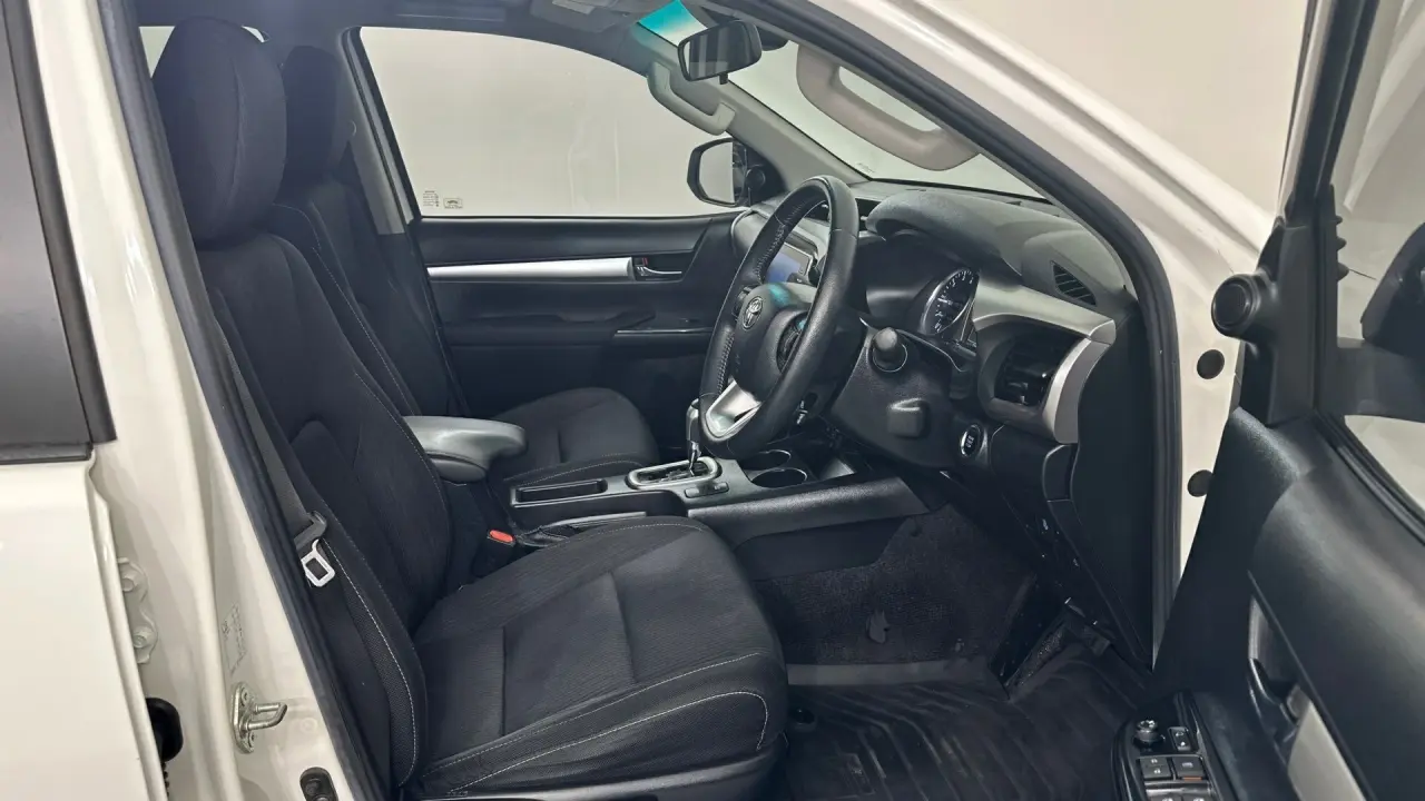 2021 Toyota Hilux Gallery Image 15