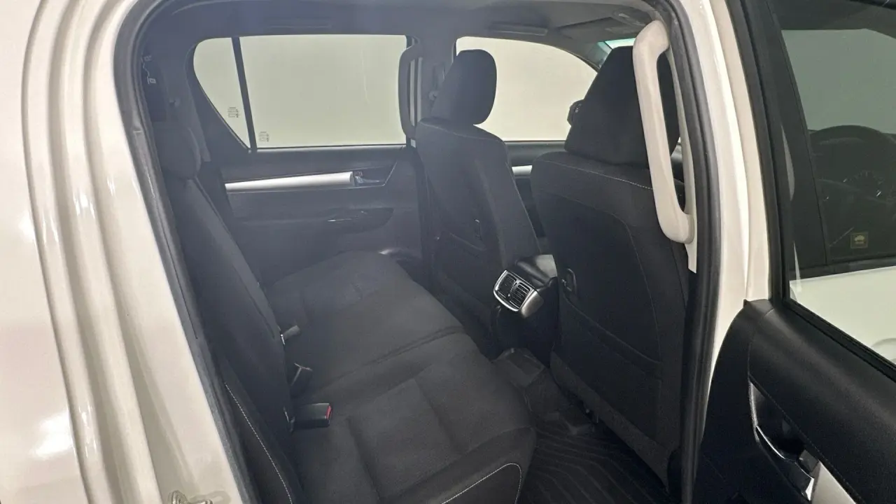 2021 Toyota Hilux Gallery Image 16