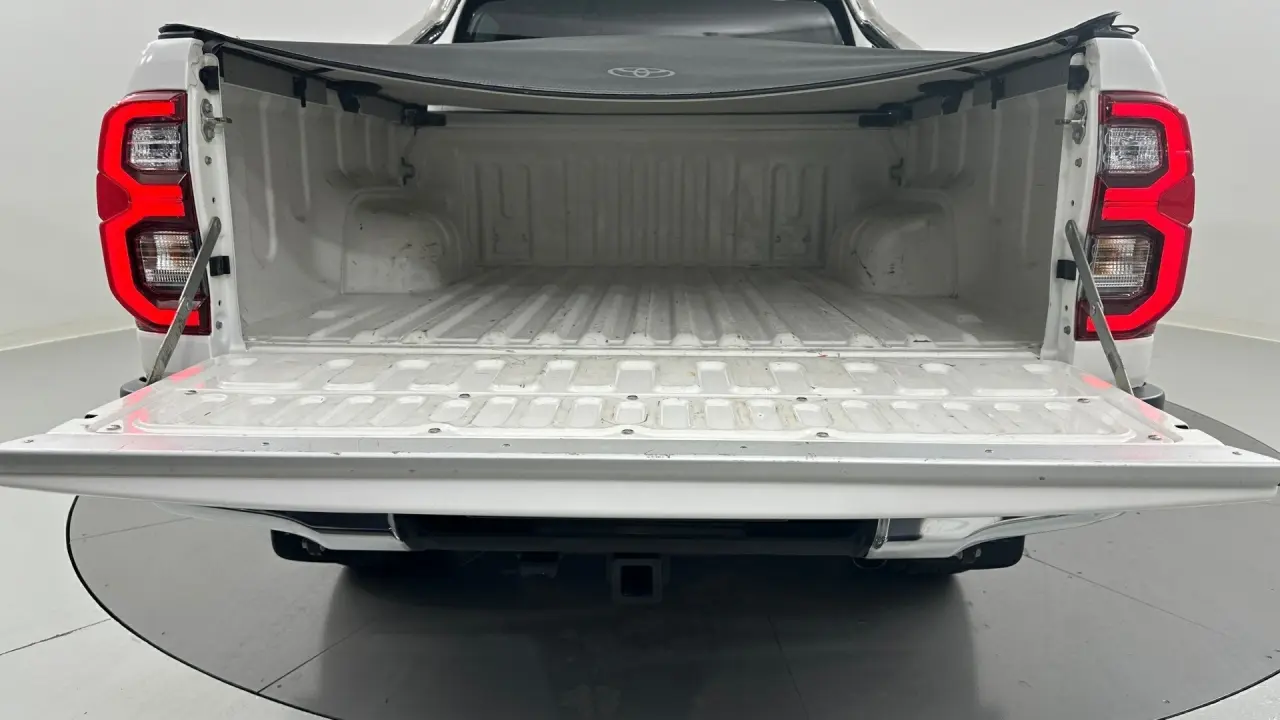 2021 Toyota Hilux Gallery Image 19