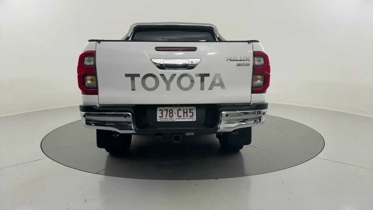 2021 Toyota Hilux Gallery Image 4