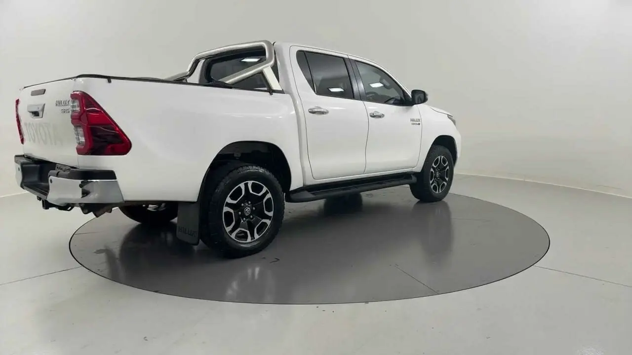 2021 Toyota Hilux Gallery Image 5