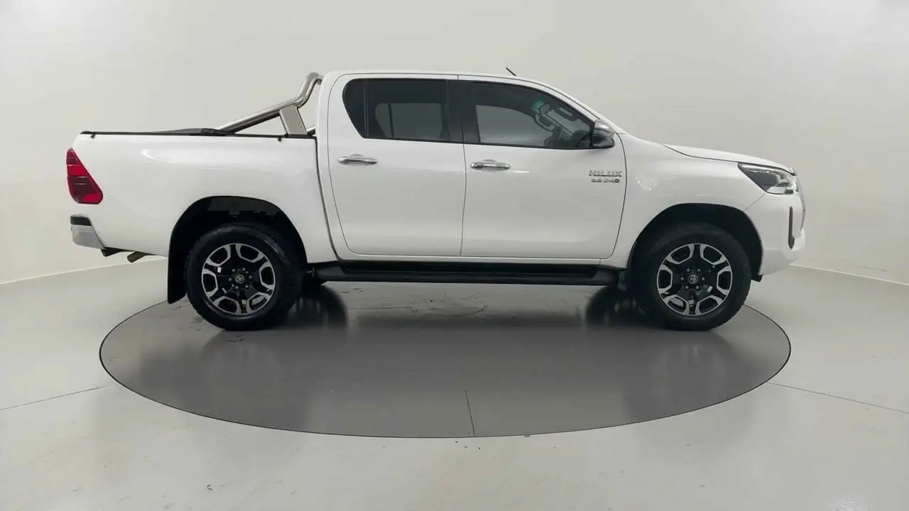 2021 Toyota Hilux Gallery Image 6