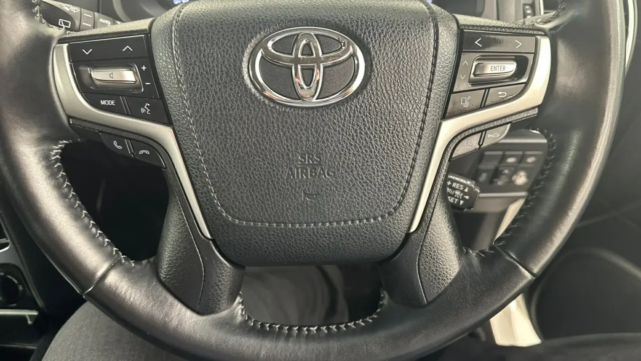 2019 Toyota Landcruiser Prado Gallery Image 10