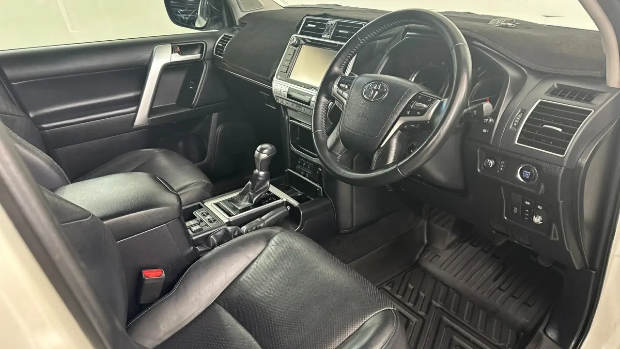 2019 Toyota Landcruiser Prado Gallery Image 15