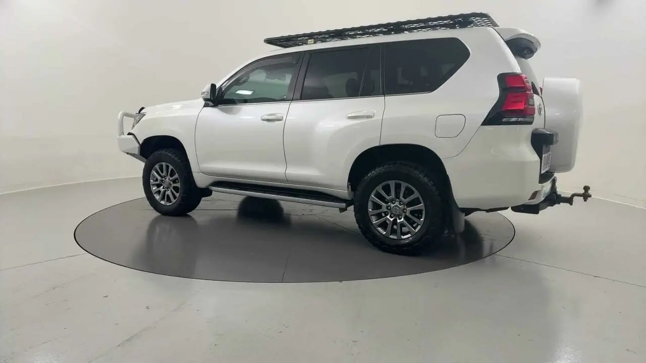 2019 Toyota Landcruiser Prado Gallery Image 3