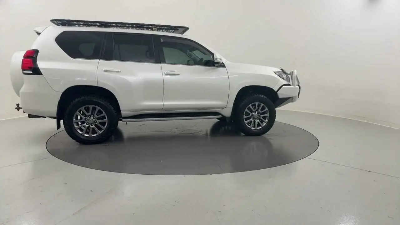 2019 Toyota Landcruiser Prado Gallery Image 6