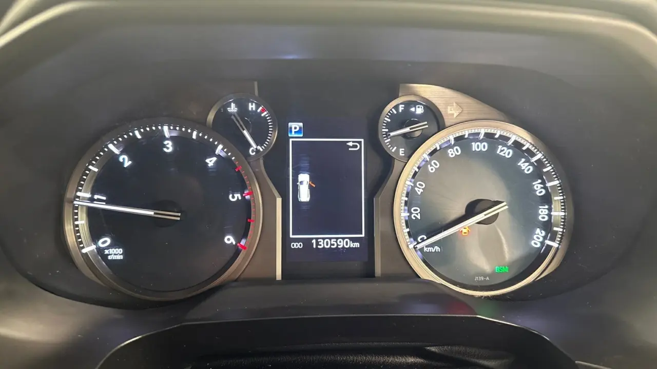 2019 Toyota Landcruiser Prado Gallery Image 9