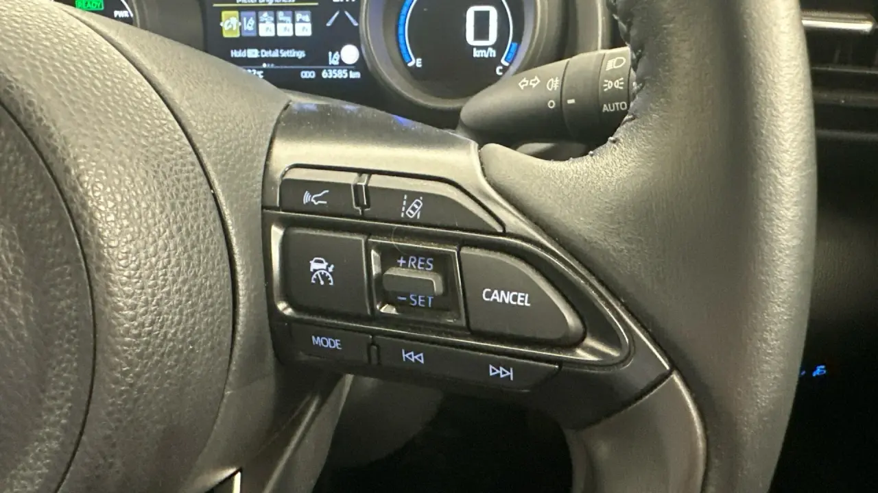 2023 Toyota Yaris Cross Gallery Image 9