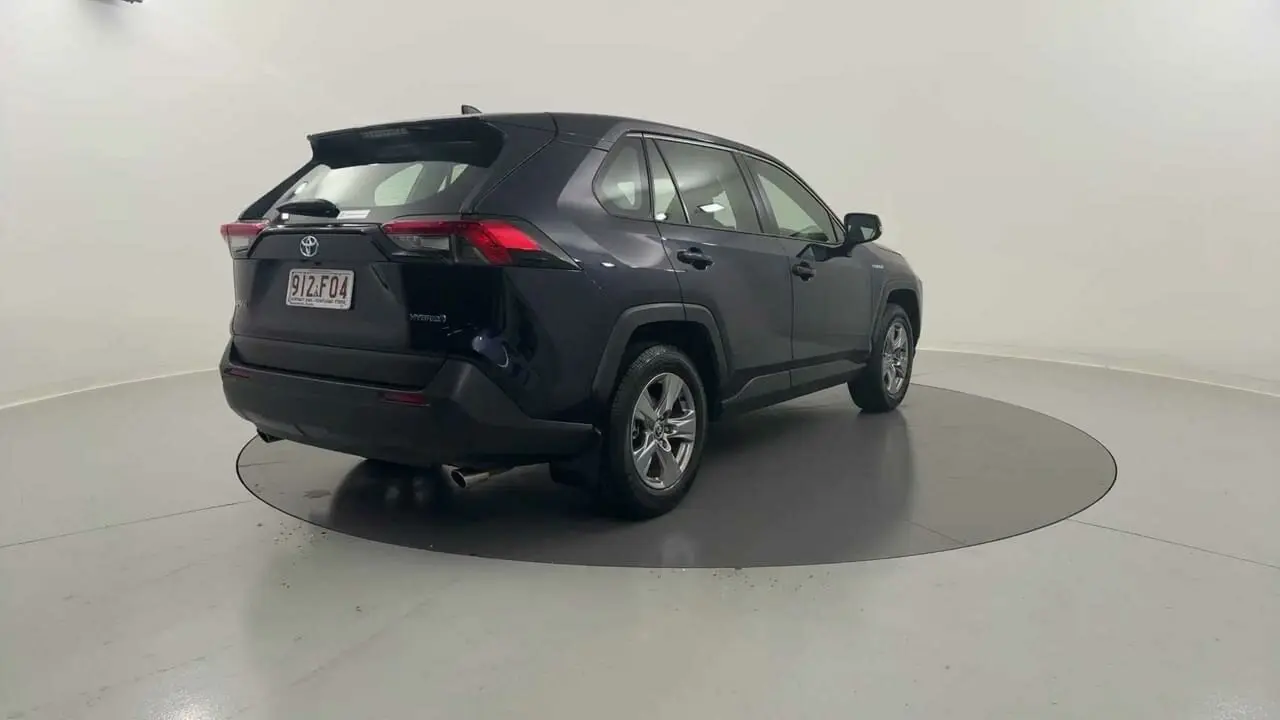2022 Toyota RAV4 Gallery Image 5