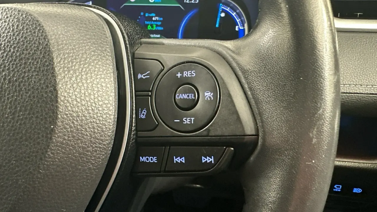 2019 Toyota RAV4 Gallery Image 13