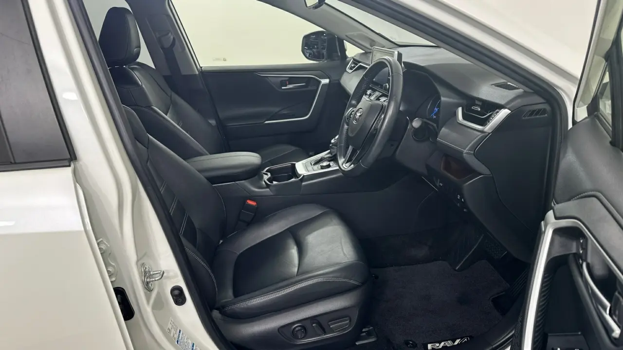 2019 Toyota RAV4 Gallery Image 14