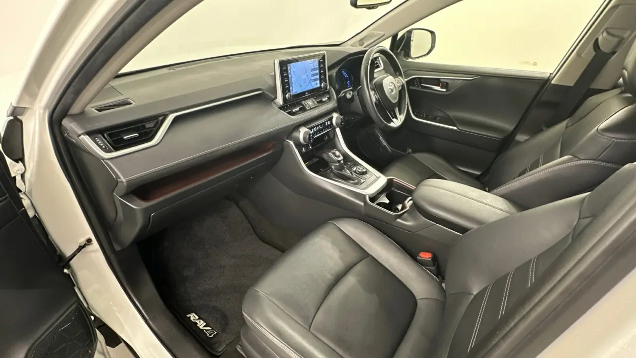2019 Toyota RAV4 Gallery Image 18