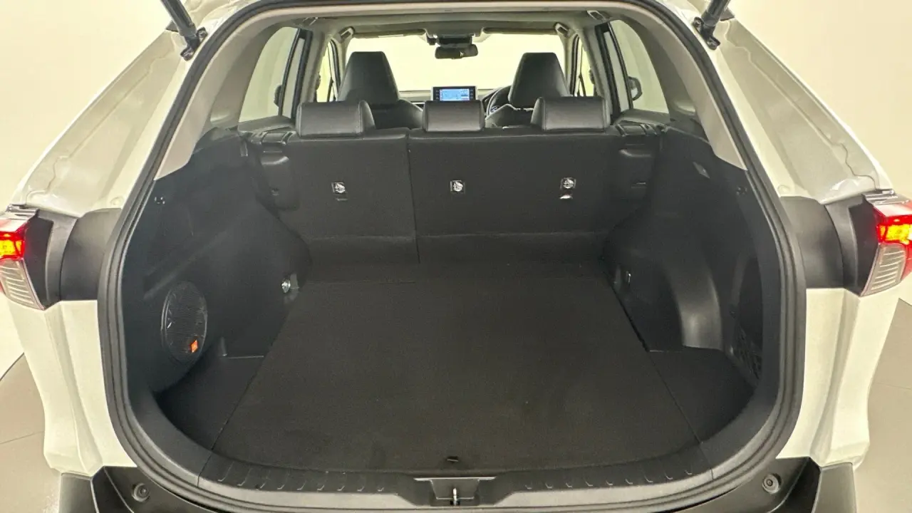 2019 Toyota RAV4 Gallery Image 19