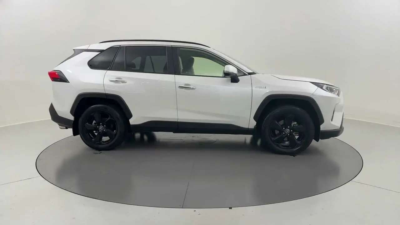 2019 Toyota RAV4 Gallery Image 6